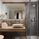 فندق كولورز إن