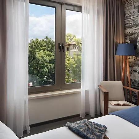 Hotel Colors 4*